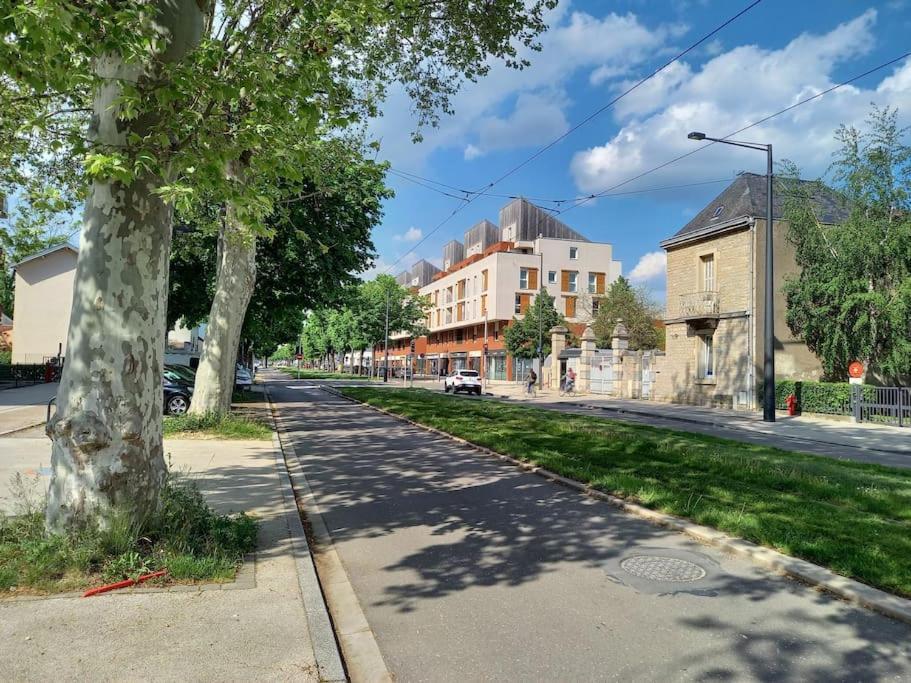 Bel Appartement Grande Terrasse Avec Parking A Dijon Exterior photo